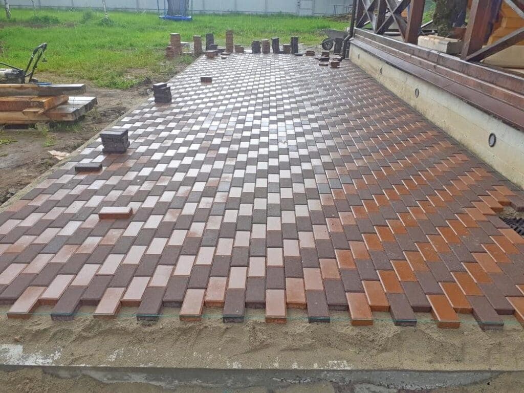 Укладка брусчатки и тротуарной плитки — пример 13