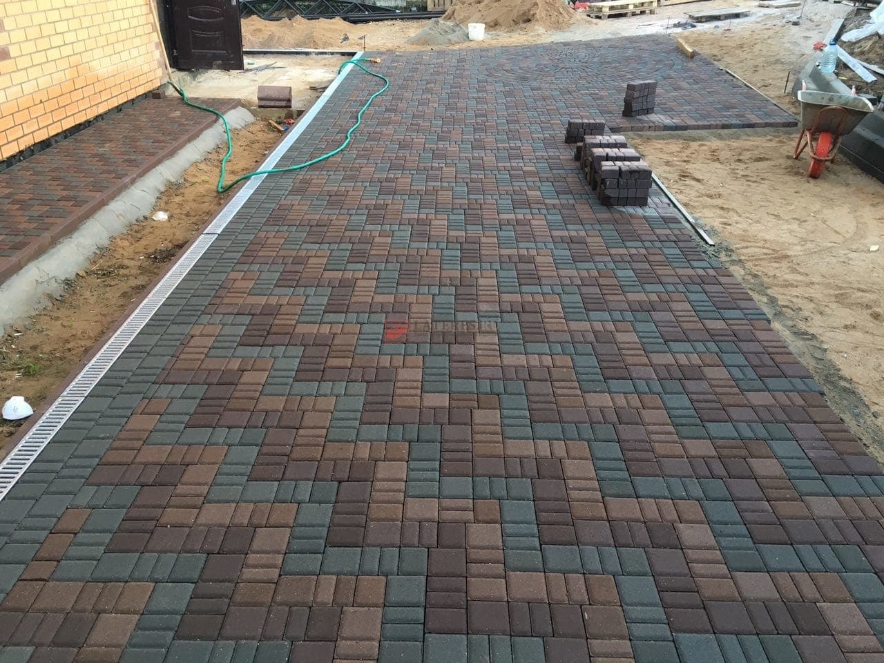 Укладка брусчатки и тротуарной плитки — пример 14