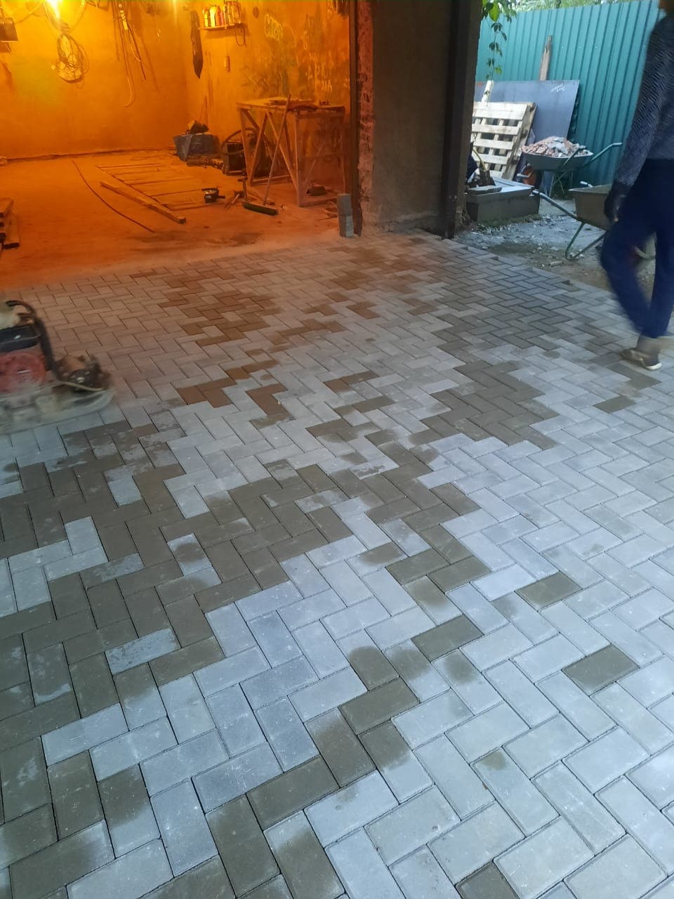 Укладка брусчатки и тротуарной плитки — пример 18