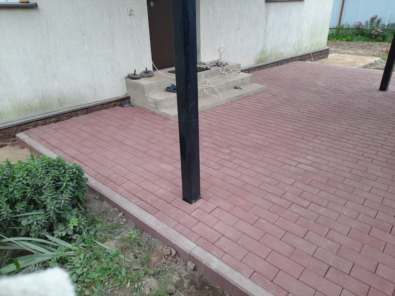 Укладка брусчатки и тротуарной плитки — пример 41