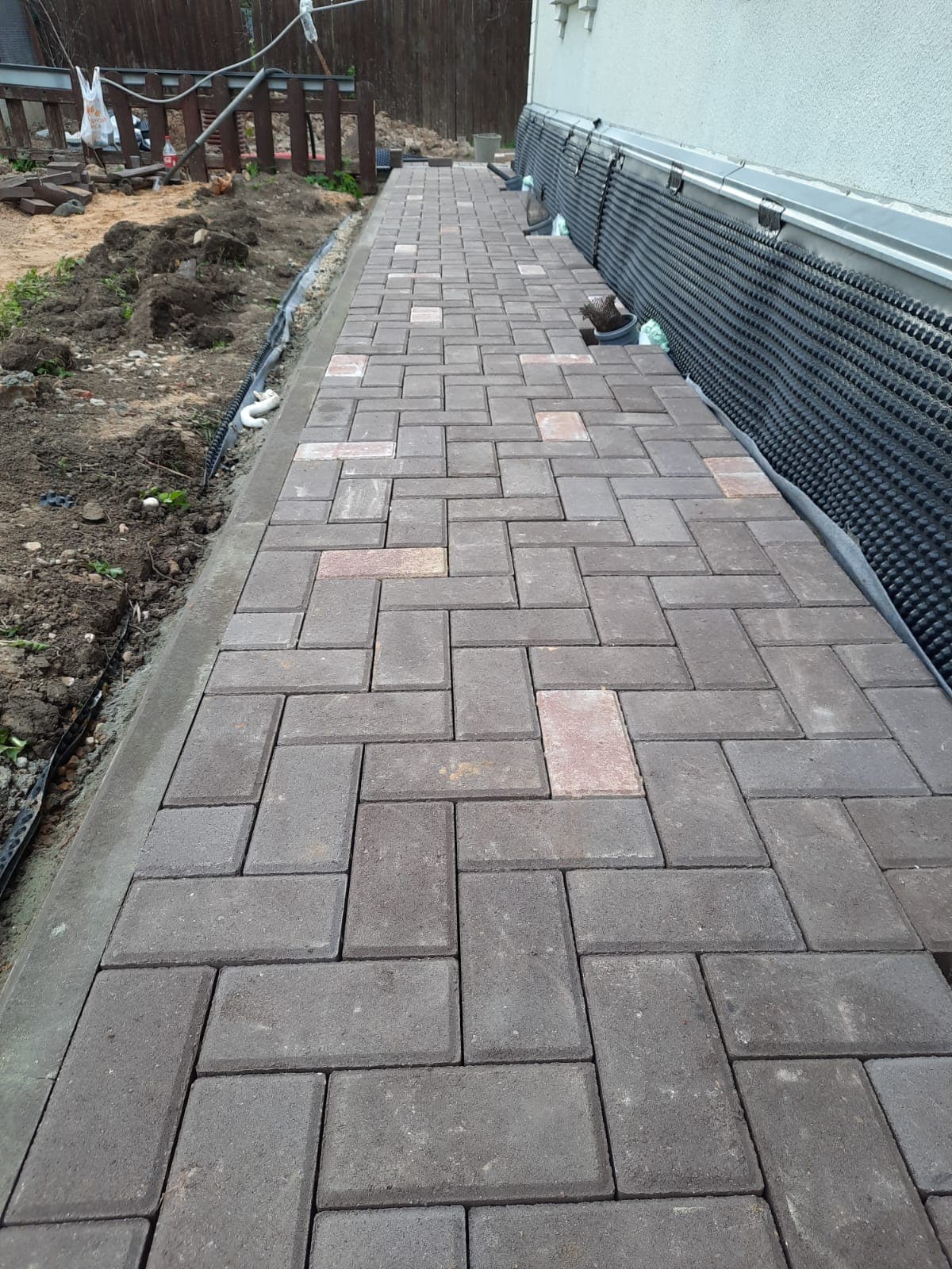 Укладка брусчатки и тротуарной плитки — пример 43